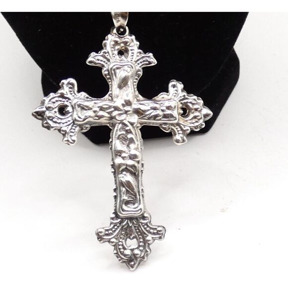 Vintage Sterling Repousse Flower Design Large Cross 20" Pendant Necklace 23.09g - Picture 3 of 4